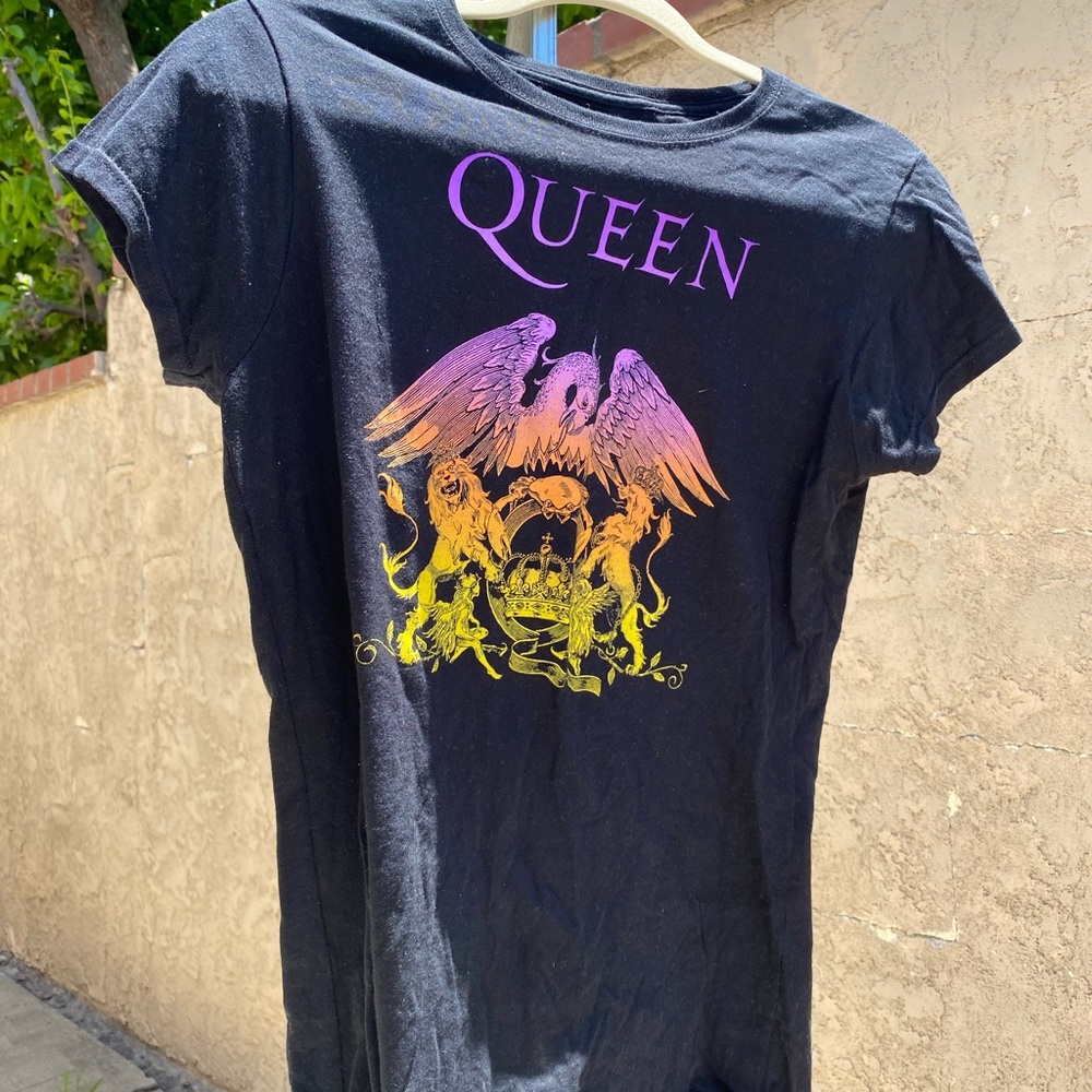 Queen T-shirt